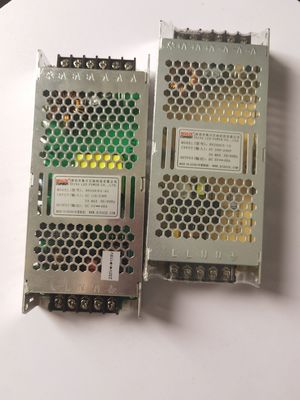Çeşitli Işık Kaynağı Birimi 200*100*50mm Odalar ve 0-95% RH Nem 300W 60A 5V
