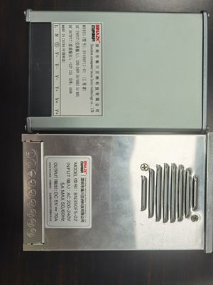 RoHS Sertifikalı Tek Çıktı Nem Dirençli Enerji Akımı 8.3A Altın Adaptör
