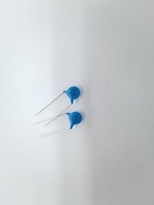 Dikdörtgen 2.5KVAC Güvenlik Kondensatörü 0.1uF-10uF Y1 50/60Hz için Frekans -40°C~85°C Çalışma Sıcaklığı